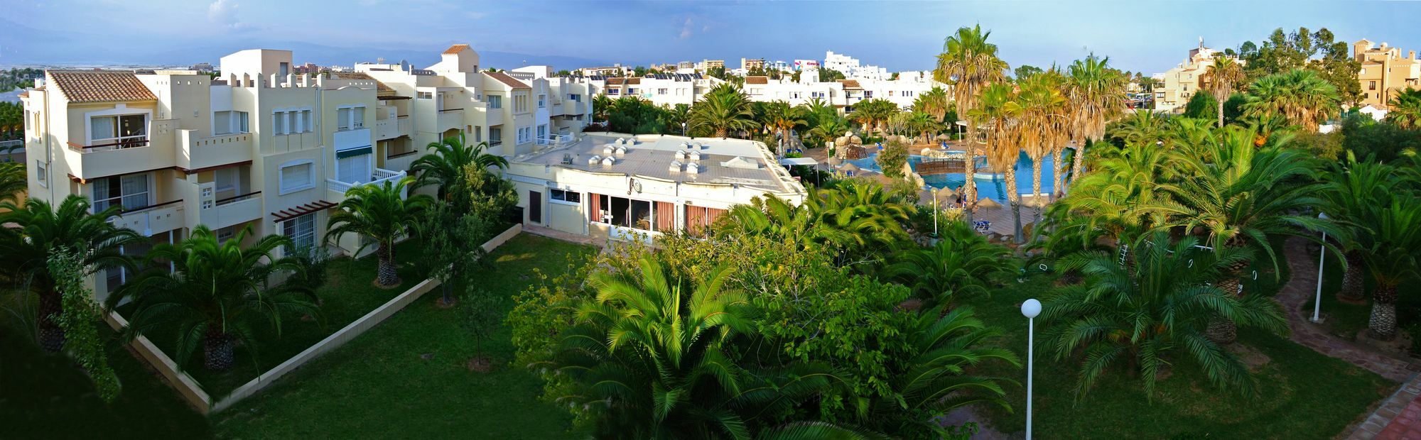 Apartamentos Moguima Roquetas de Mar Exteriör bild
